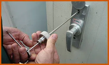 Riverview MI Locksmith Store Riverview, MI 734-249-6347 - 5-lock-opening